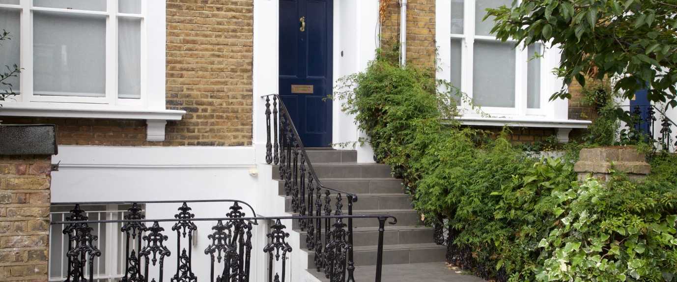 A charming two bedroom vacation apartment in Fulham A Place Like Home