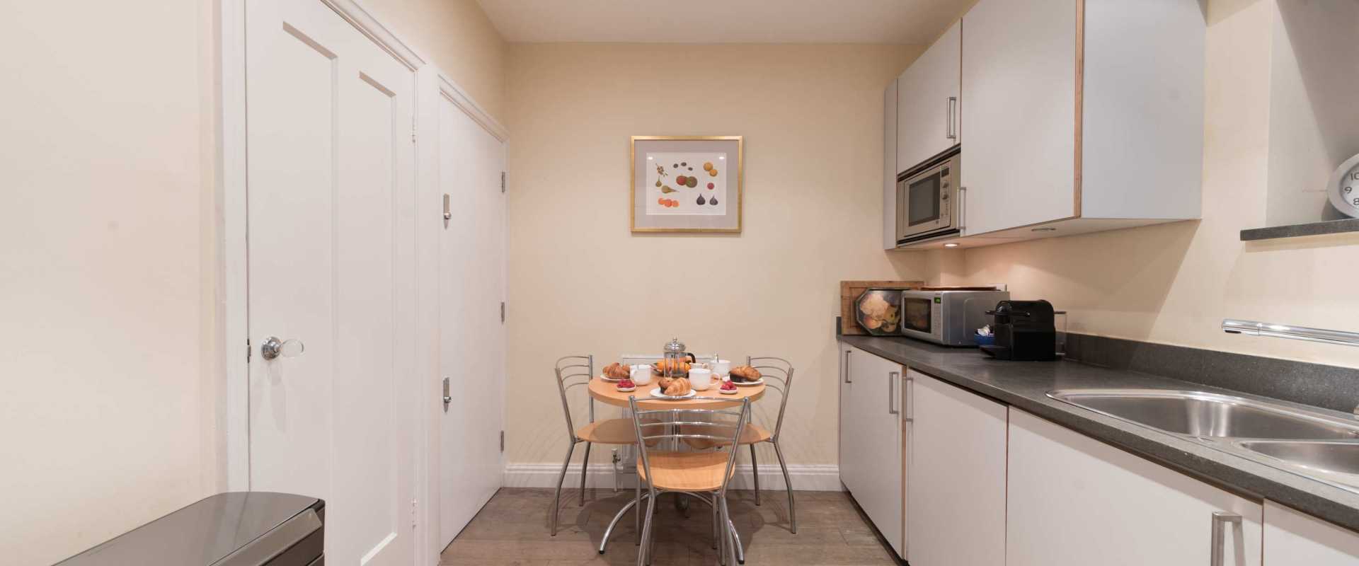 Thurloe Close 10