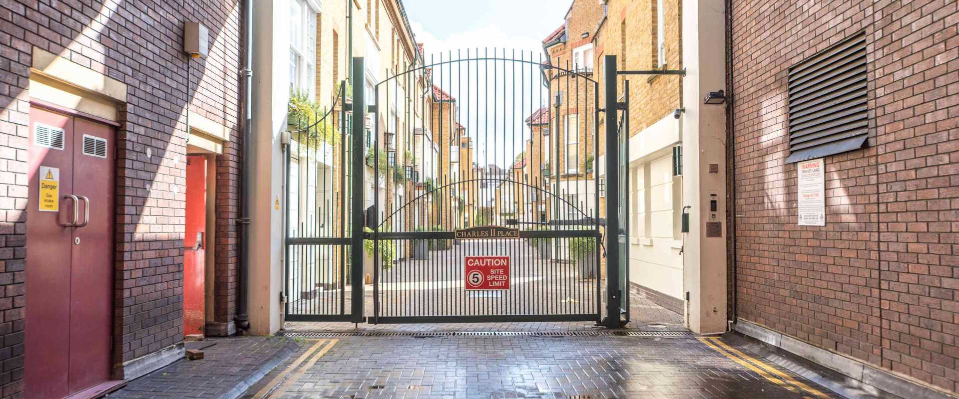 stunning-3-bedroom-home-on-the-kings-road-a-place-like-home