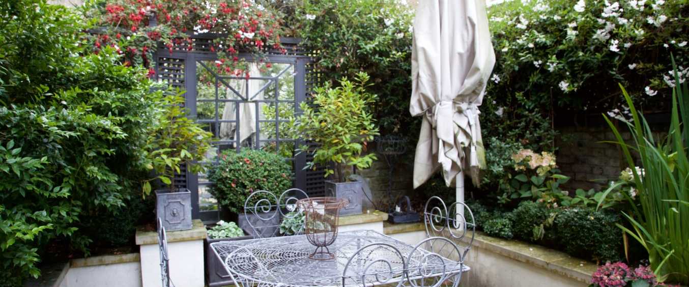 A chic and spacious holiday house near Earls Court A Place Like Home