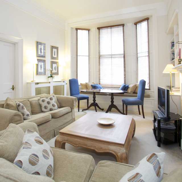 Impeccable 1 bedroom vacation rental flat near Sloane Square A Place