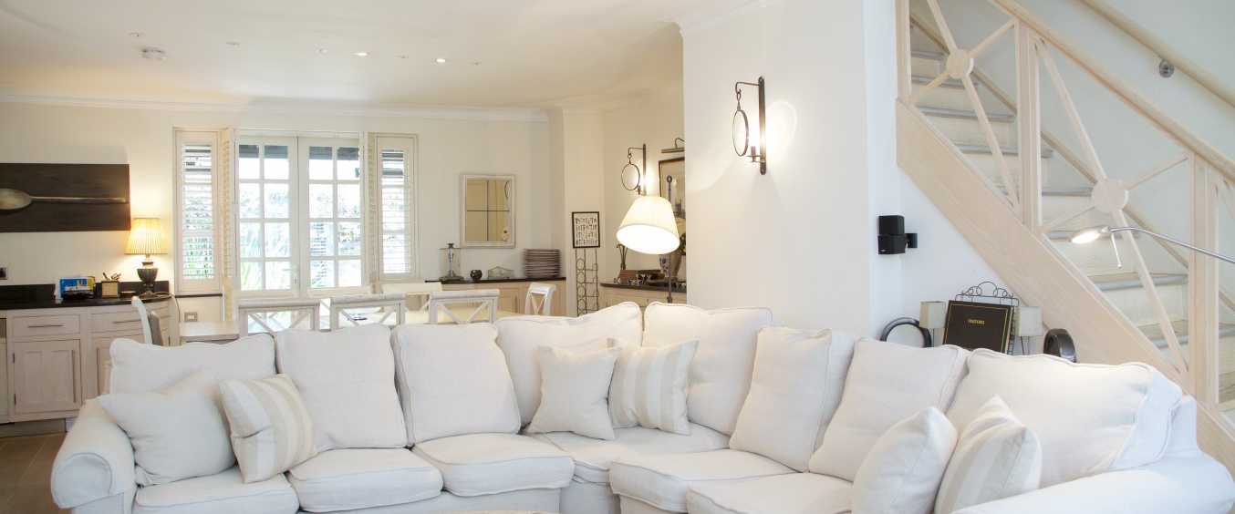 A chic and spacious holiday house near Earls Court A Place Like Home