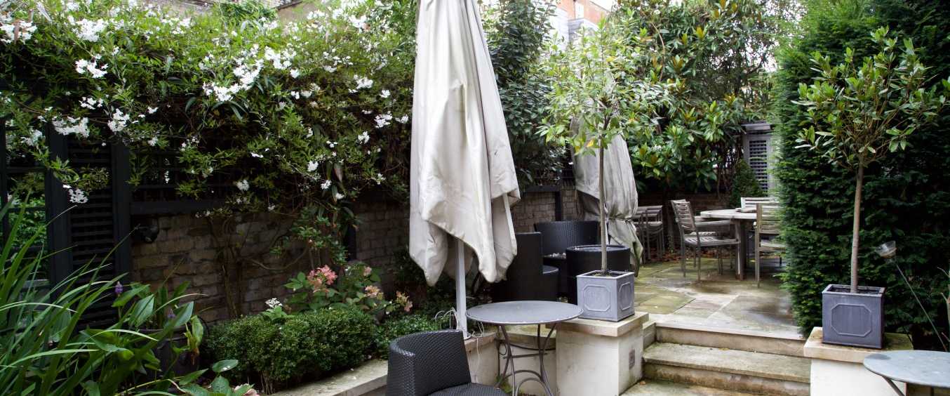 A chic and spacious holiday house near Earls Court A Place Like Home